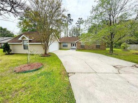 101 Herwig Bluff Rd in Slidell, LA - Building Photo