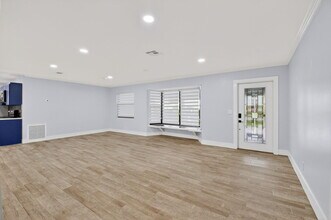 725 Heron Dr in Delray Beach, FL - Building Photo - Building Photo