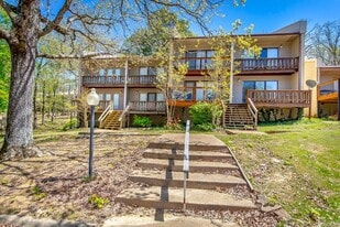 601 Dave Creek Pkwy in Fairfield Bay, AR - Building Photo