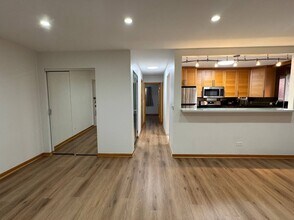 1650 Mill St in Des Plaines, IL - Building Photo - Building Photo