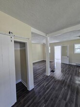 826 Clayton St in Lansing, MI - Building Photo - Building Photo