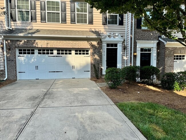 11915 Elizabeth Madison Court in Charlotte, NC - Foto de edificio - Building Photo