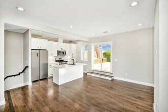 14 Rockland St in Boston, MA - Building Photo - Building Photo