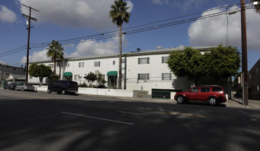 The Lancer in Van Nuys, CA - Building Photo - Building Photo