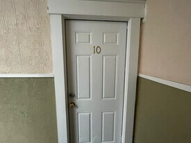 881 Huntington Ave, Unit 10 in Boston, MA - Building Photo