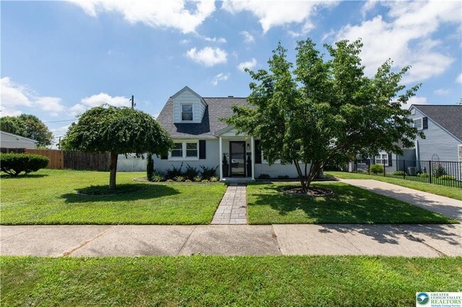 property at 1949 Ridgelawn Ave
