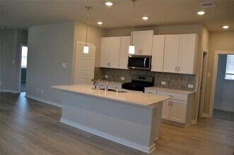 6744 Chinapkin Oak Ln in Conroe, TX - Foto de edificio - Building Photo