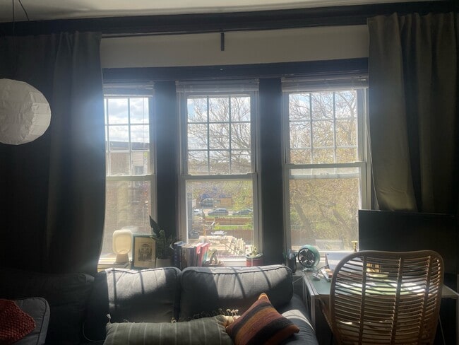 2520 N Sawyer Ave, Unit 3C in Chicago, IL - Foto de edificio - Building Photo