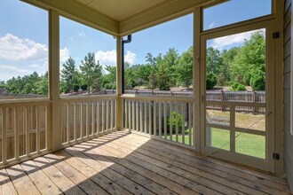 1600 Drift Falls Ln in Wendell, NC - Foto de edificio - Building Photo