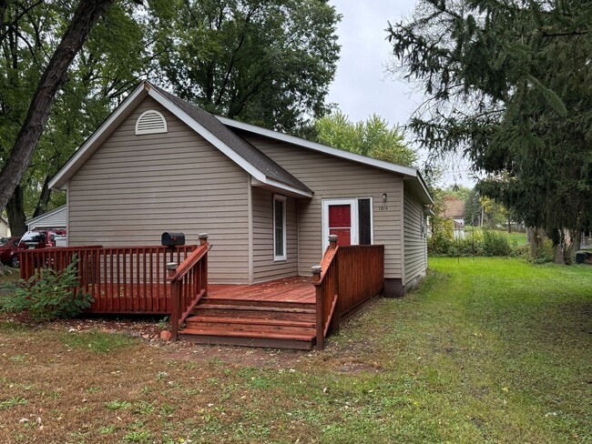 property at 1214 9th St E