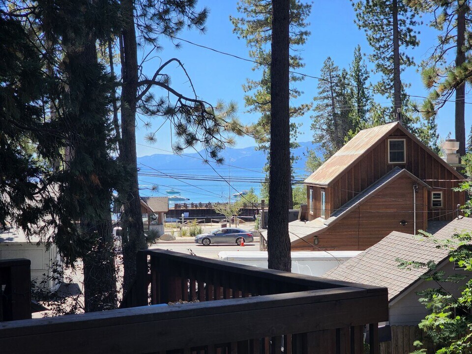 7020 Yaho Ave in Tahoe Vista, CA - Building Photo