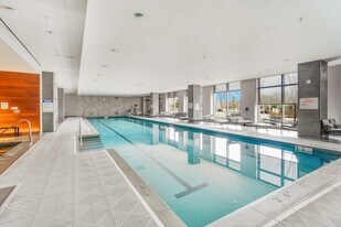 75 Park Ln S in Jersey City, NJ - Building Photo