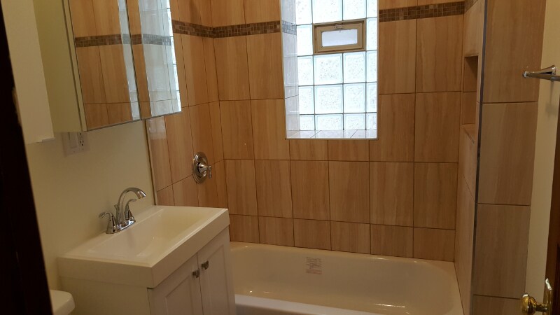 2325 W Iowa St-Unit -2 in Chicago, IL - Building Photo