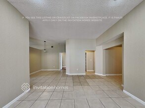 13711 N Garden Cove Cir in Davie, FL - Building Photo - Building Photo