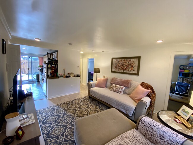 1734 Commonwealth Avenue, Unit #2 in Boston, MA - Building Photo - Building Photo