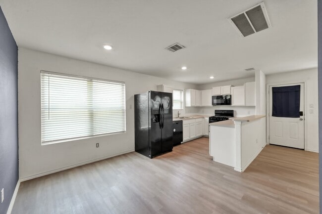 property at 11130 N Lake Mist Ln
