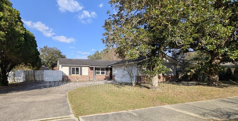 6060 Shakespeare Dr in Jacksonville, FL - Building Photo