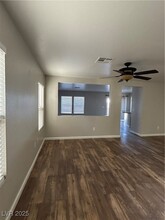 8638 Blue Ocean St in Las Vegas, NV - Building Photo - Building Photo