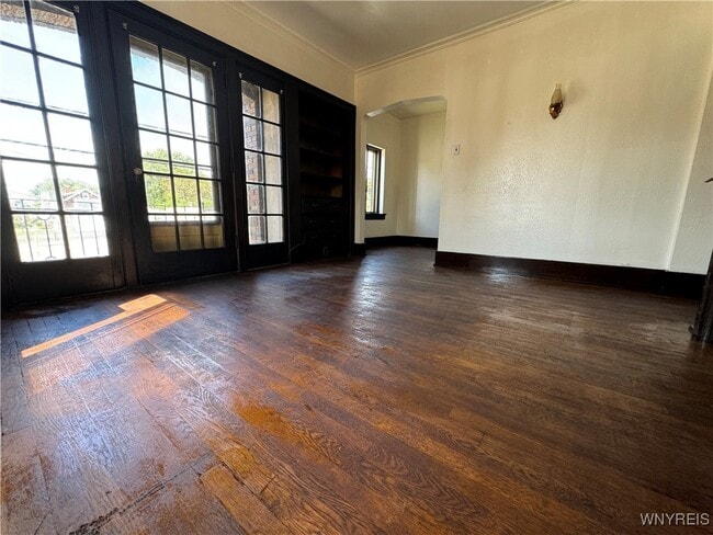property at 6801 Buffalo Ave