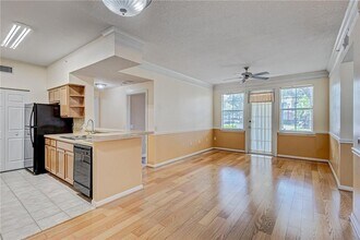 9833 Baywinds Blvd, Unit 7102 in West Palm Beach, FL - Building Photo - Building Photo