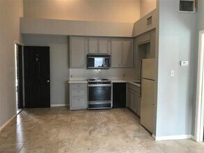 502 W 17th St in Austin, TX - Building Photo - Building Photo