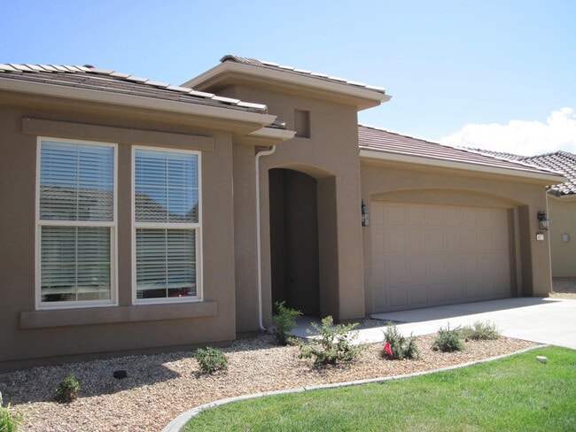 4571 High Park Dr in Saint George, UT - Building Photo - Building Photo