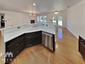 3015 Sweetspire Rd in Charlotte, NC - Foto de edificio - Building Photo