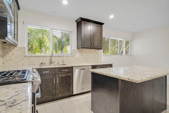 9959 Gothic Ave in North Hills, CA - Building Photo - Building Photo