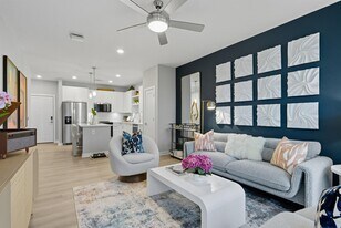 Bainbridge Wesley Chapel in Wesley Chapel, FL - Building Photo