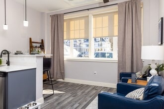 The Residence at 1555 Elm in Manchester, NH - Building Photo - Building Photo