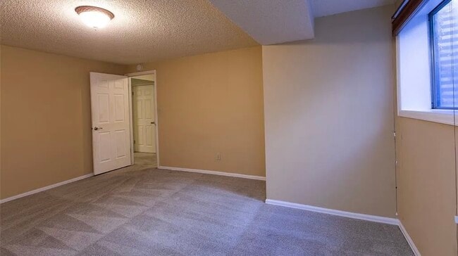 2083 Sussex Ln in Colorado Springs, CO - Building Photo - Building Photo
