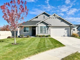 2090 N Banjo Ct in Middleton, ID - Building Photo