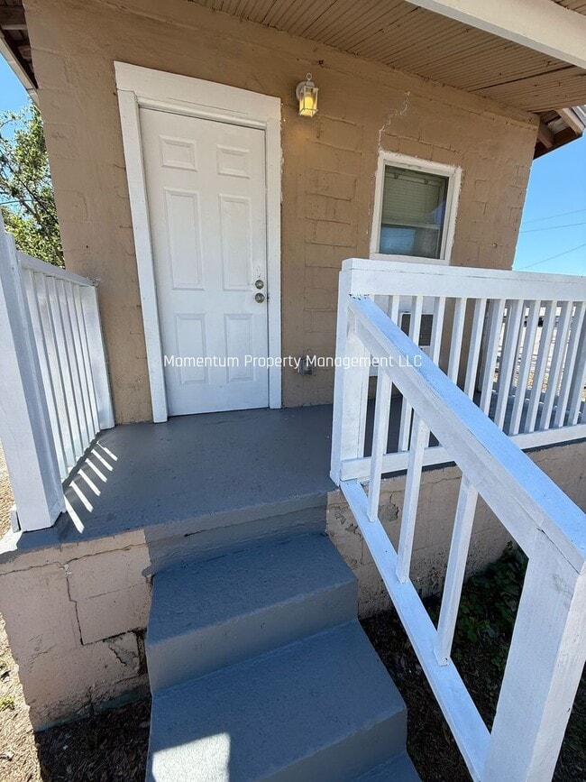 property at 2501 E Chelsea St