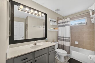 8110 Bautista Way, Unit Room A in Palm Beach Gardens, FL - Building Photo - Building Photo
