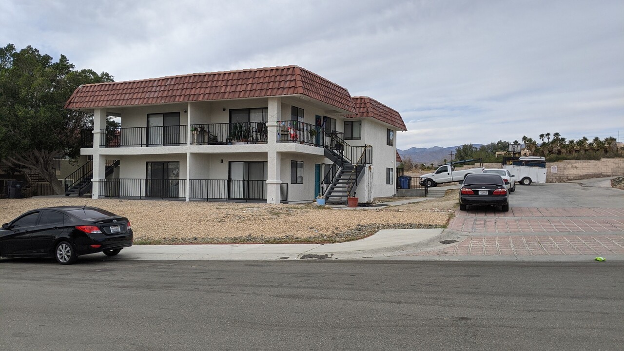 68180 Cll Las Tiendas in Desert Hot Springs, CA - Building Photo