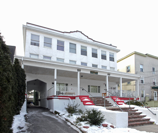 Parkcrest Apartments in Asbury Park, NJ - Foto de edificio - Building Photo