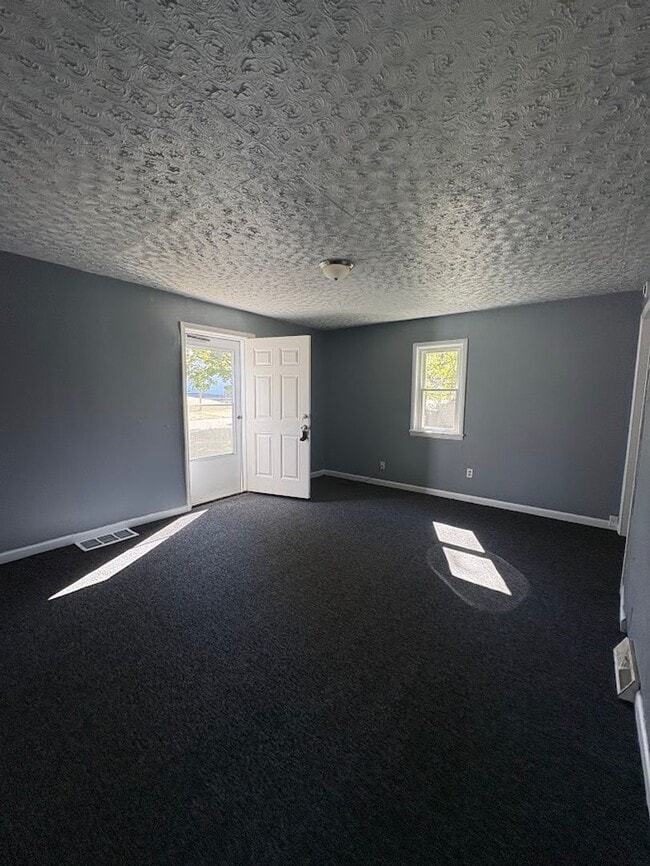1072 Bellows St in Akron, OH - Building Photo - Building Photo