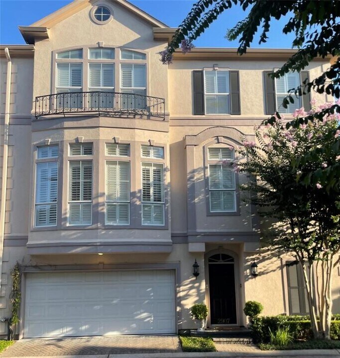 2907 Brompton Square Dr in Houston, TX - Building Photo
