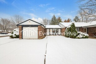 6376 Greenfield Way in Dayton, OH - Building Photo