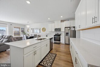 68 Painters Wy in Pottstown, PA - Building Photo - Building Photo