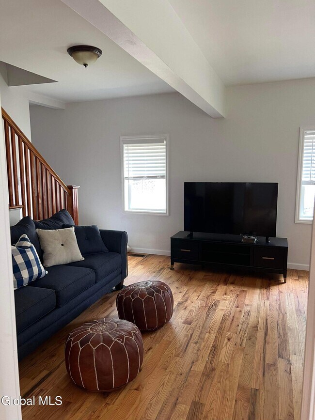 165 Lake Ave in Saratoga Springs, NY - Building Photo - Building Photo