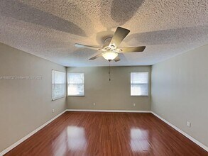 4727 NW 3rd Ct in Deerfield Beach, FL - Building Photo - Building Photo