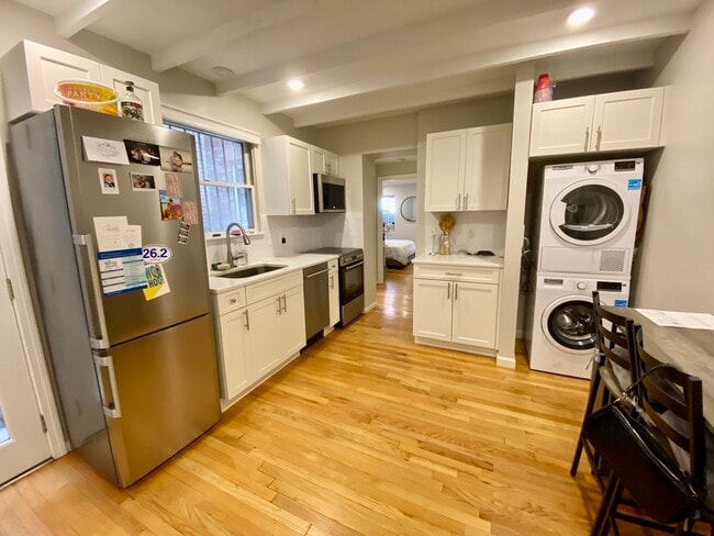 15 Bond St, Unit 1 in Boston, MA - Building Photo - Building Photo