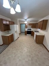 303 N 4th St in Auburn, IL - Building Photo - Building Photo