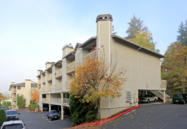 Northpointe Highlands Apartments in Kenmore, WA - Building Photo - Building Photo