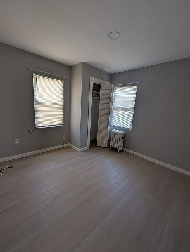 517 W Curtis St in Linden, NJ - Building Photo - Building Photo