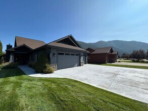 1070 Anglers Bend Way in Missoula, MT - Building Photo - Building Photo
