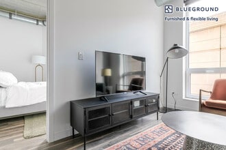 61 W Erie St, Unit FL2-ID1398 in Chicago, IL - Building Photo - Building Photo