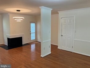 2131 Dominion Heights Ct in Falls Church, VA - Building Photo - Building Photo