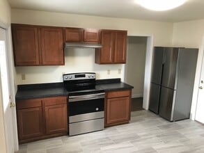 1657 Green Bay St in La crosse, WI - Building Photo - Building Photo